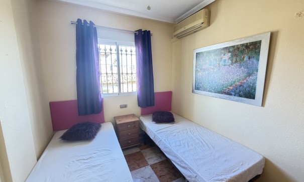 Herverkoop - Halfvrijstaande villa -
Villamartín