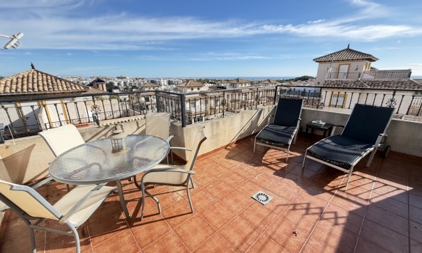 Herverkoop - Halfvrijstaande villa -
Villamartín