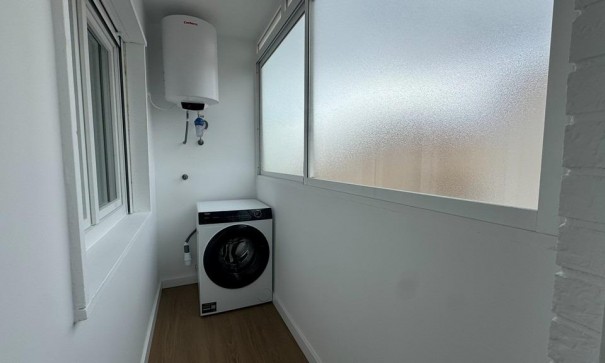 Revente - Appartement -
Torrevieja - Punta prima