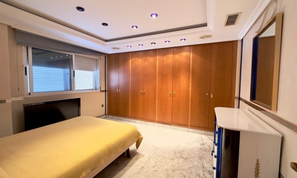 Revente - Appartement -
Torrevieja - Centro