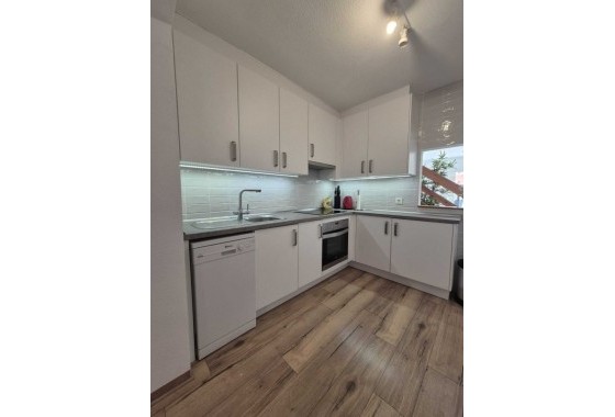 Venta - Casa de pueblo -
La Rosaleda