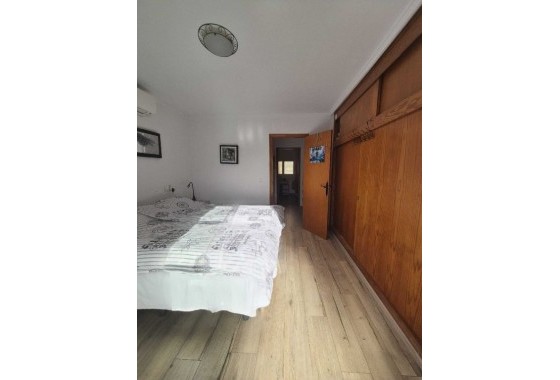 Venta - Casa de pueblo -
La Rosaleda