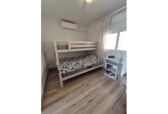 Venta - Casa de pueblo -
La Rosaleda