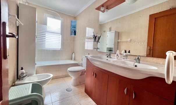 Revente - Appartement -
Pilar de la Horadada - RioMar