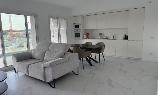 Location longue durée - Apartement Flat -
Torrevieja - Punta Prima