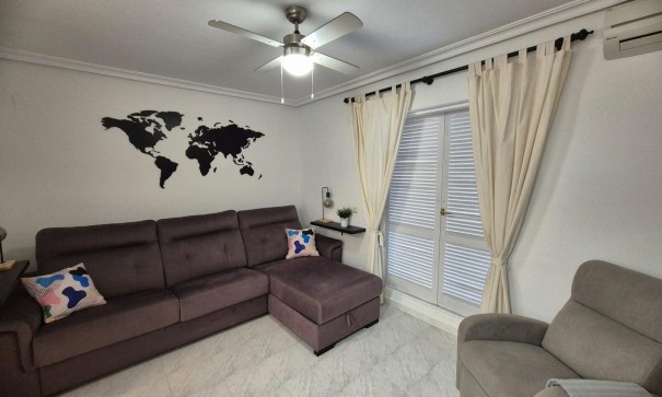 Revente - Appartement -
Torrevieja - La Mata