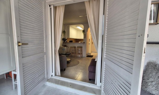 Revente - Appartement -
Torrevieja - La Mata