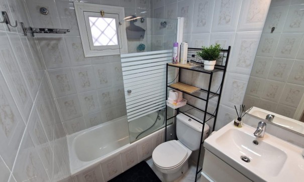 Revente - Appartement -
Torrevieja - La Mata