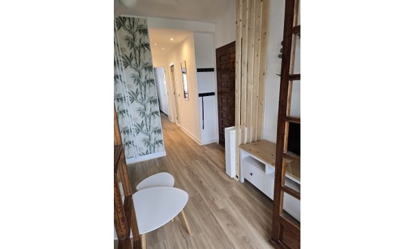 Location longue durée - Apartement Flat -
Torrevieja - Playa de los Naufragos