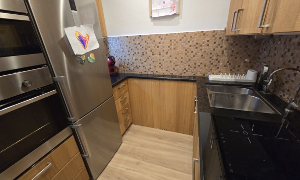 Location longue durée - Apartement Flat -
Torrevieja - Playa de los Naufragos