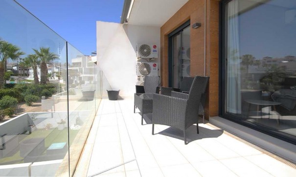 Location longue durée - Apartement Flat -
Orihuela Costa - La fuente