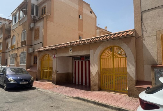 Herverkoop - Apartement Flat -
Torrevieja - Playa del Acequión