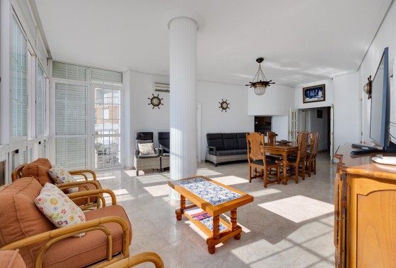 Sprzedaż - Apartament mieszkanie -
Torrevieja - Playa del Acequión