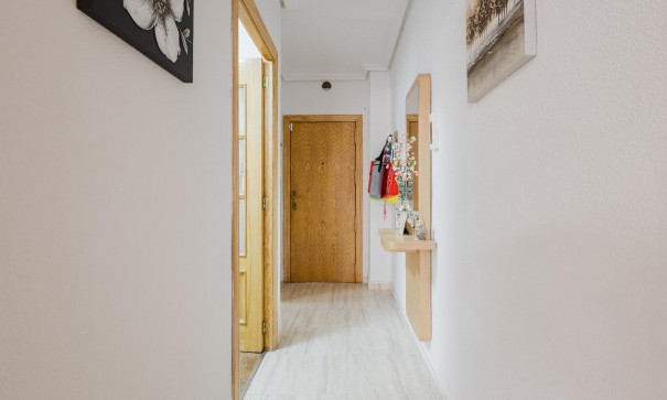 Revente - Appartement -
Torrevieja - Playa del Acequión