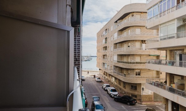 Revente - Appartement -
Torrevieja - Playa del Acequión