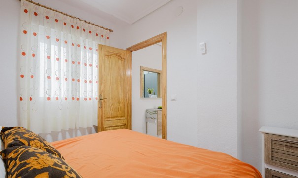 Revente - Appartement -
Torrevieja - Playa del Acequión