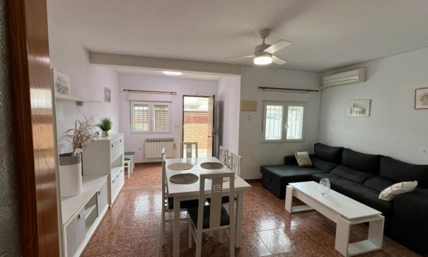 Revente - Appartement -
Torrevieja - Torretas