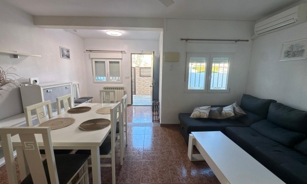 Revente - Appartement -
Torrevieja - Torretas