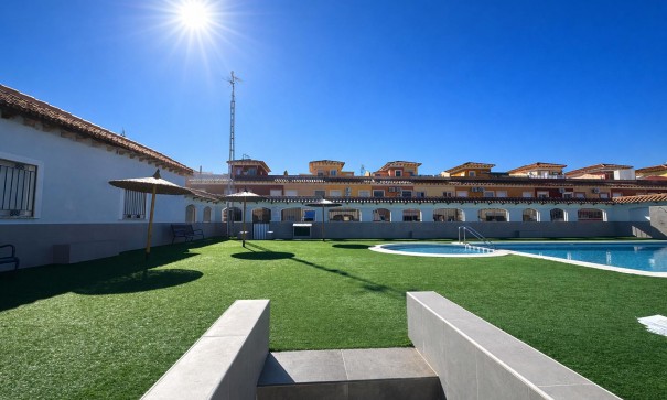 Revente - Appartement -
Torrevieja - Torretas