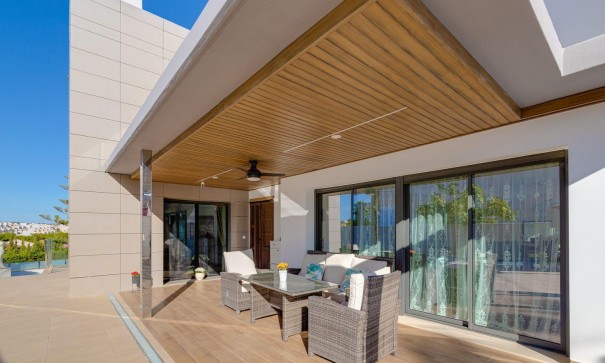 Venta - Chalet Independiente -
Torrevieja - Los Balcones