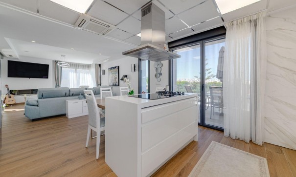 Venta - Chalet Independiente -
Torrevieja - Los Balcones