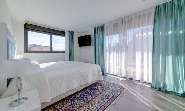 Venta - Chalet Independiente -
Torrevieja - Los Balcones