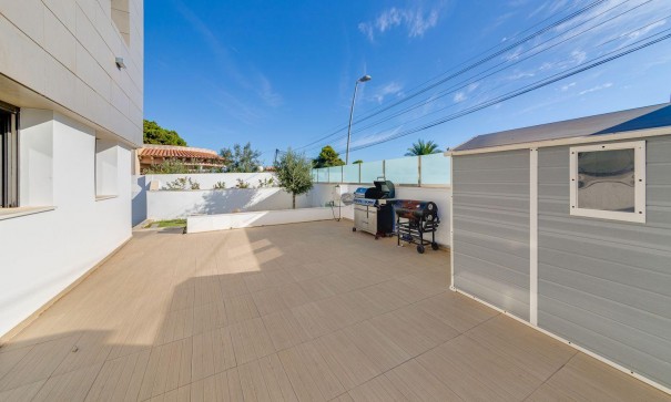 Venta - Chalet Independiente -
Torrevieja - Los Balcones
