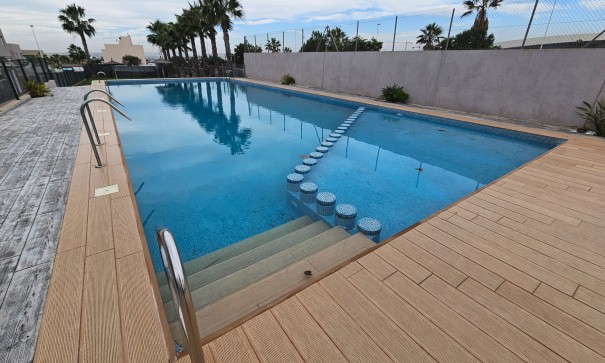 Venta - Chalet Independiente -
Torrevieja