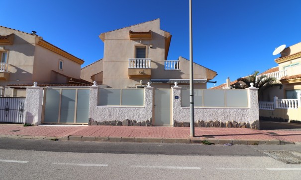 Venta - Chalet Independiente -
Ciudad Quesada - Rojales - Ciudad Quesada - Town