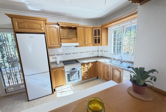 Herverkoop - Vrijstaande Villa -
Villamartín