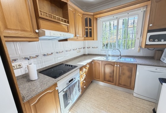 Herverkoop - Vrijstaande Villa -
Villamartín