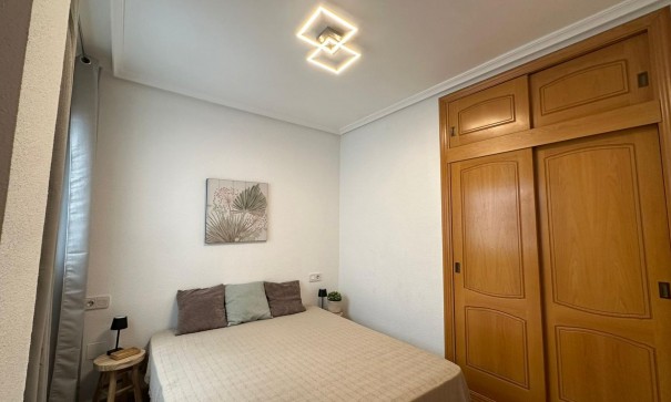 Venta - Apartamento piso -
Torrevieja - Estacion de autobuses