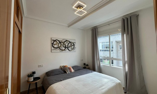 Venta - Apartamento piso -
Torrevieja - Estacion de autobuses