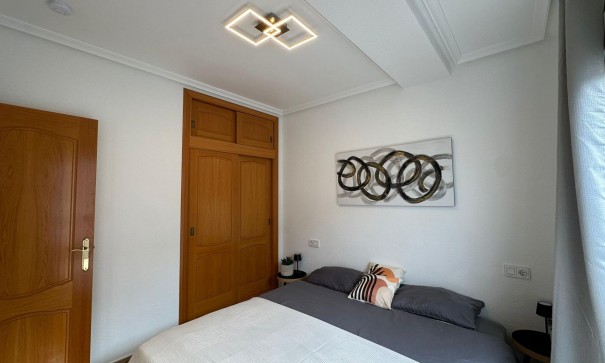 Venta - Apartamento piso -
Torrevieja - Estacion de autobuses