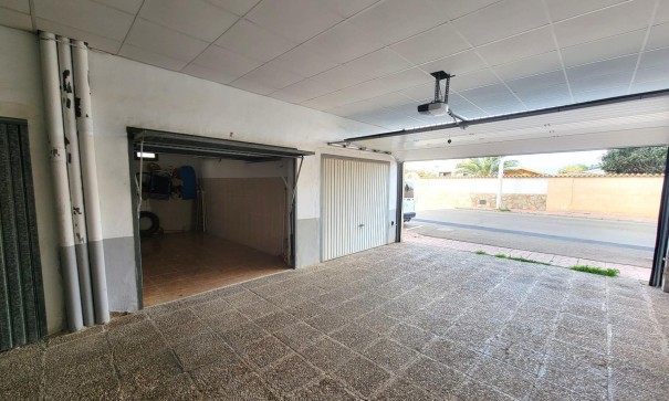 Herverkoop - Garage -
Orihuela Costa - La Regia