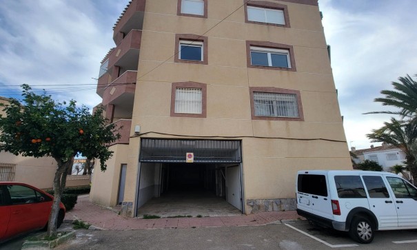 Herverkoop - Garage -
Orihuela Costa - La Regia