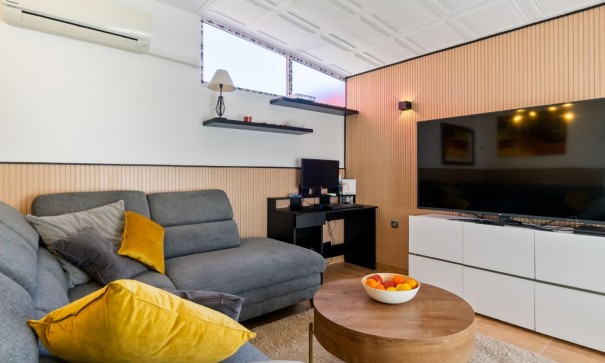 Venta - Casa de pueblo -
Orihuela Costa - Villamartín