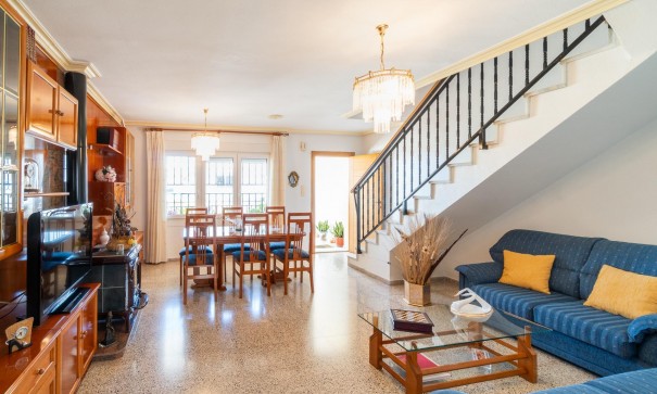 Venta - Casa de pueblo -
Orihuela - Desamparados-Hurchillo-Torremendo