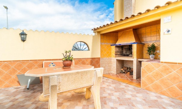 Venta - Casa de pueblo -
Orihuela - Desamparados-Hurchillo-Torremendo