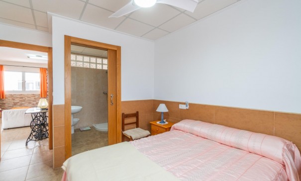 Venta - Casa de pueblo -
Orihuela - Desamparados-Hurchillo-Torremendo