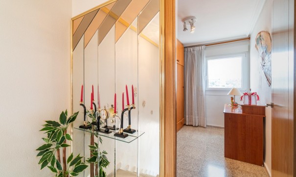 Venta - Casa de pueblo -
Orihuela - Desamparados-Hurchillo-Torremendo