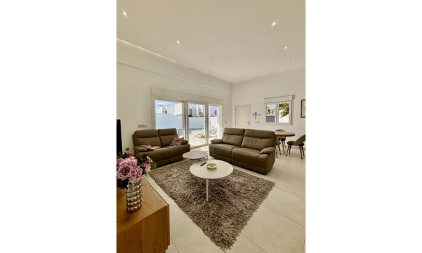 Återförsäljning - Fristående villa -
Benijofar