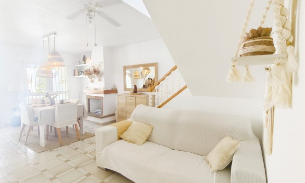 Revente - Maison de ville -
Orihuela Costa - Villamartín