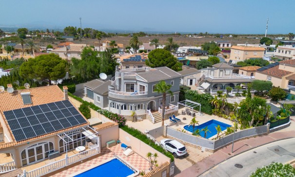 Venta - Chalet Independiente -
San Fulgencio