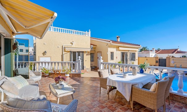 Venta - Chalet Independiente -
Ciudad Quesada - Rojales - Dona Pepa