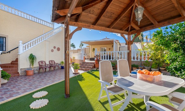 Venta - Chalet Independiente -
Ciudad Quesada - Rojales - Dona Pepa