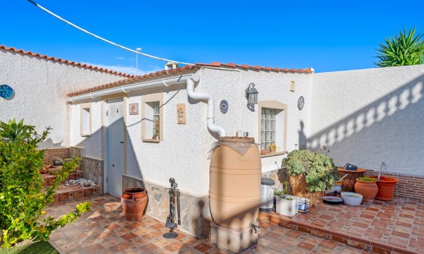 Venta - Chalet Independiente -
Ciudad Quesada - Rojales - Dona Pepa