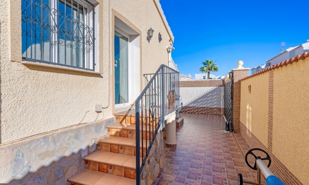 Venta - Chalet Independiente -
Ciudad Quesada - Rojales - Dona Pepa