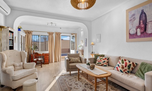 Venta - Chalet Independiente -
Ciudad Quesada - Rojales - Dona Pepa