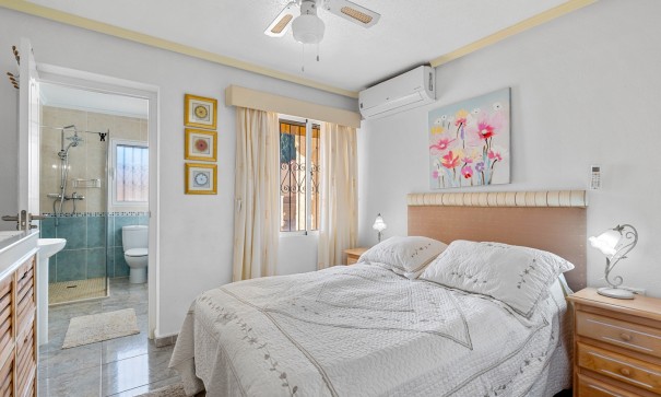 Venta - Chalet Independiente -
Ciudad Quesada - Rojales - Dona Pepa